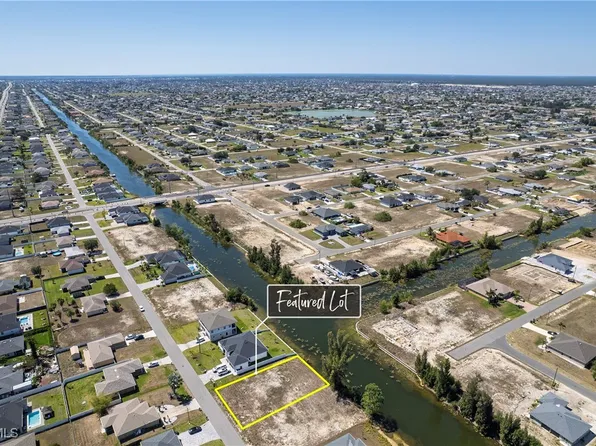 113 NE 8th Terrace Cpe, Coral, FL 33909