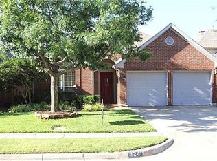 324 Old York Rd, Irving, TX 75063