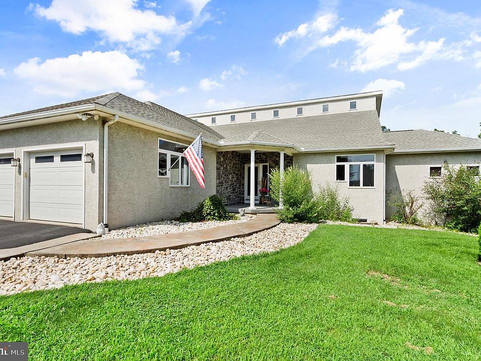 1st image of 213 Cross Rd