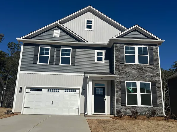 351 E Pyrenees Dr, Wellford, SC 29385