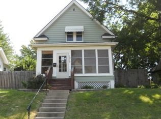 1917 College Ave, Davenport, IA 52803