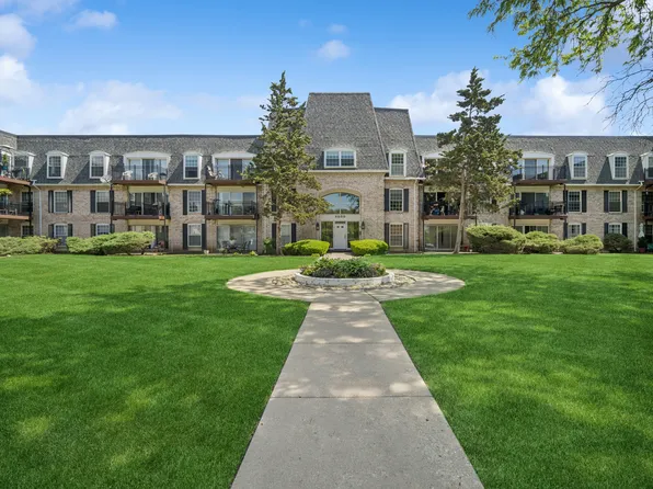 5200 Carriageway Dr APT 214, Rolling Meadows, IL 60008