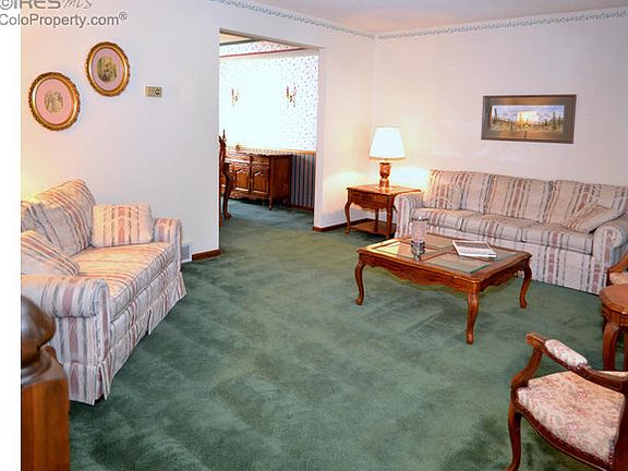 Formal living