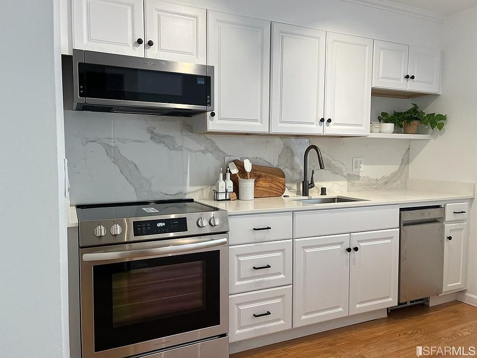 1st image of 2976 Washington St #2
