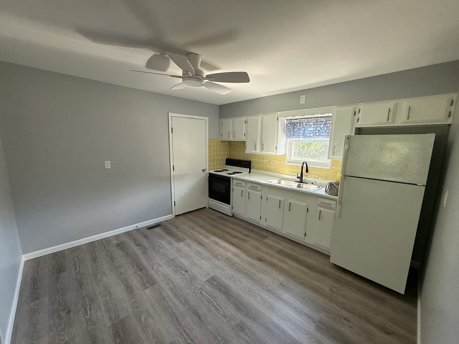 2 bed, 800 sqft, $1,800 — Photo 4