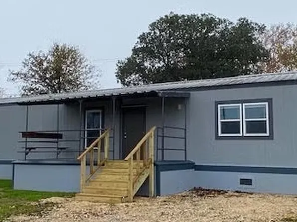 1040 Main St, East Bernard, TX 77435