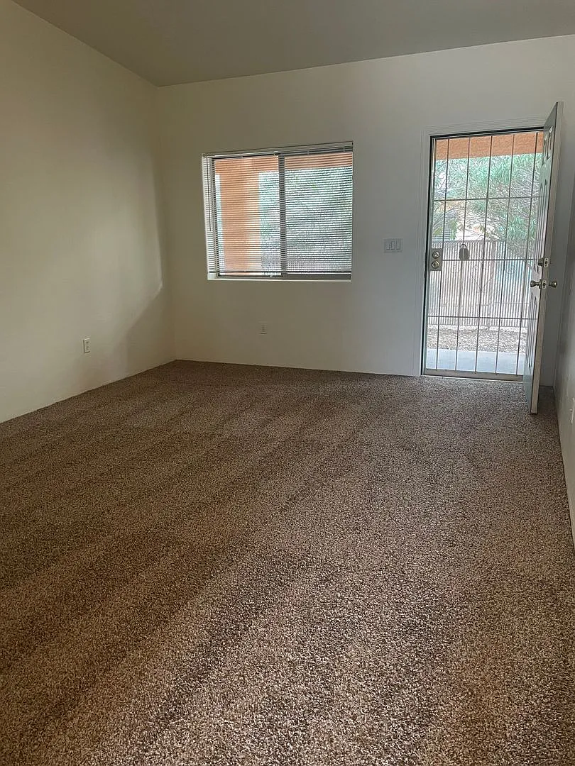 Coming Soon! Large 1 Bedroom 1 Bath Duplex! — Photo 1