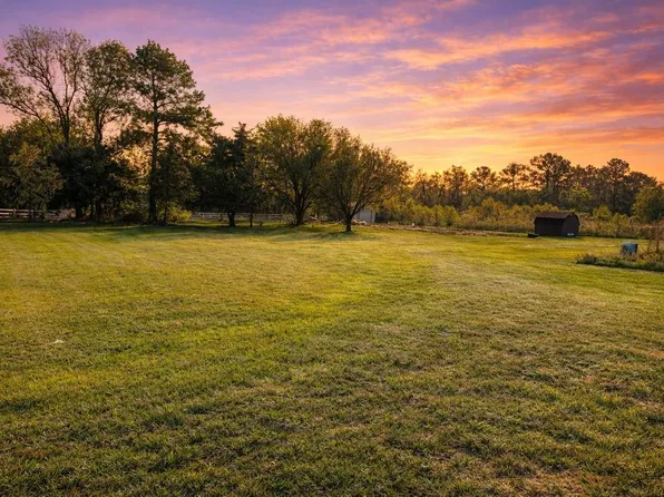 2710 Louis Rd, Crosby, TX 77532