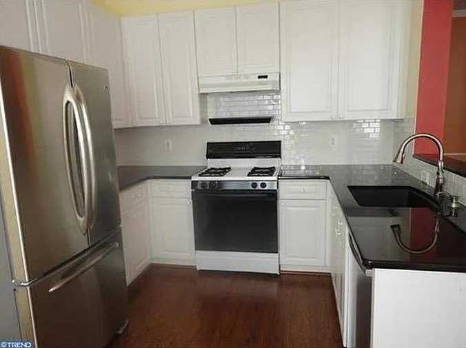 4112 Hermitage Dr — Photo 8