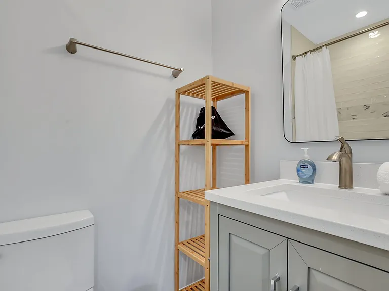 101 E Gaston St #1A — Photo 22