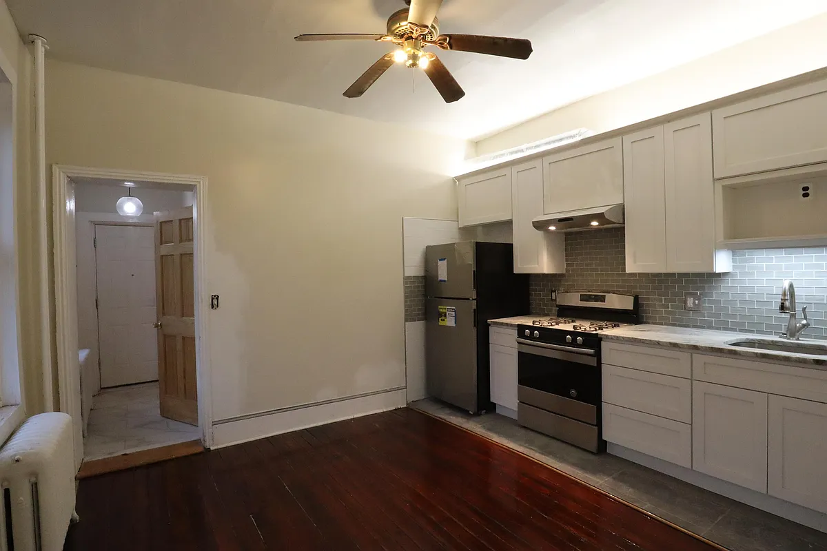 Building Photo - 110 S 42nd St #1R