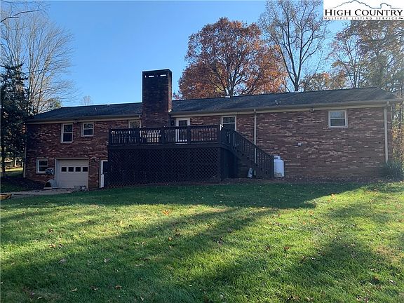 5th image of 225 Knollwood Drive