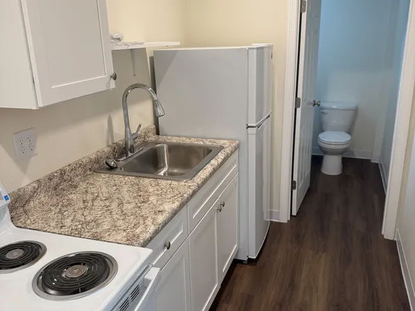 162 Narragansett St #1, Gorham, ME 04038