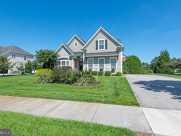 3rd image of 31430 Waters Way