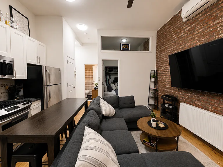 53 Pitt St #1 — Photo 4