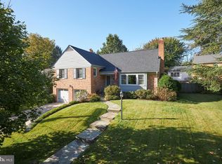 5710 Newington Rd, Bethesda, MD 20816