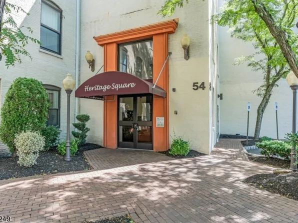 54 W Cherry St #202, Rahway City, NJ 07065