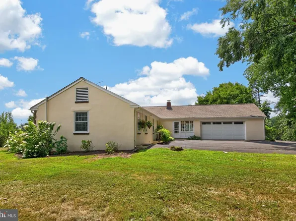 1015 Chester Springs Rd, Phoenixville, PA 19460