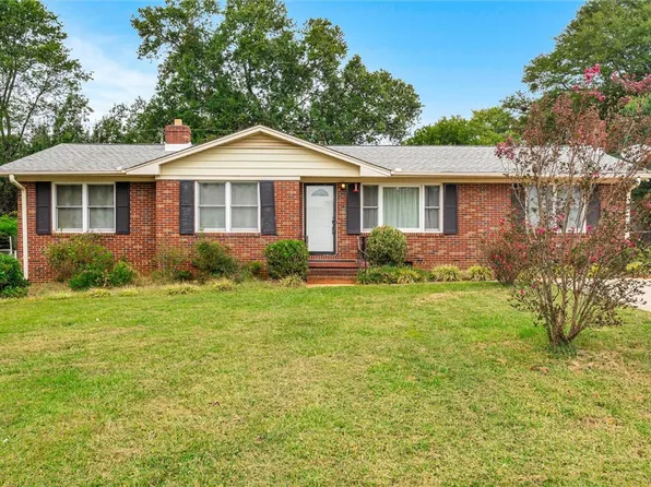 6 Folkstone St, Greenville, SC 29605