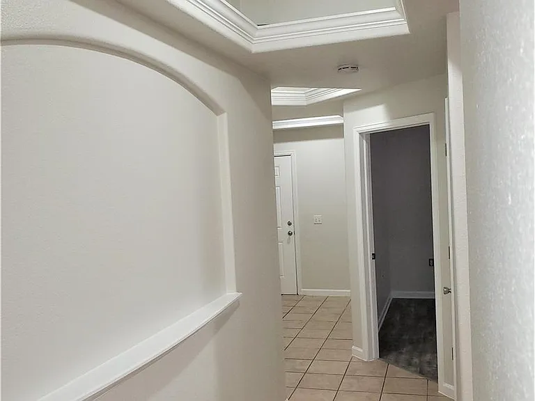 1747 N Pearl St #201 — Photo 20