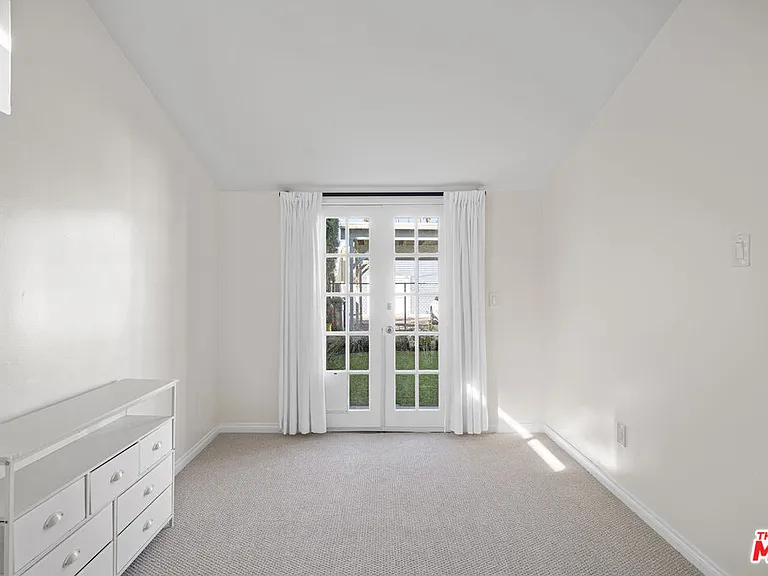 819 Crestmoore Pl — Photo 30
