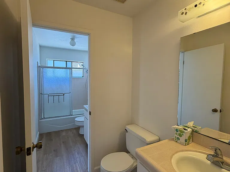 713 Frederick St — Photo 10