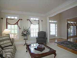2nd image of 3518 Greenwood Close