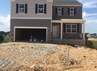 199 Knobby Hook Dr, Hanover, PA 17331