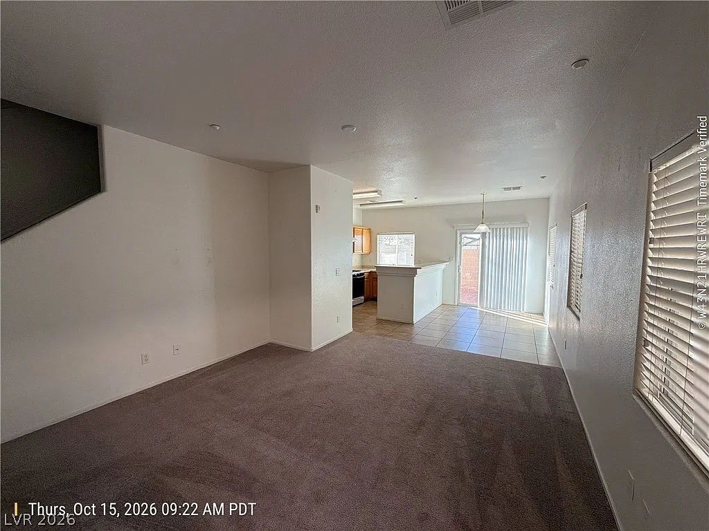 2 bed, 2.5 bath, 1170 sqft, $1,426 — Photo 4
