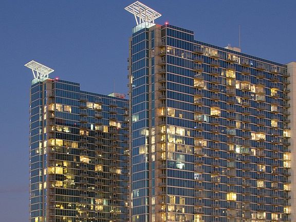 Allure Hermann Park ; Exterior building