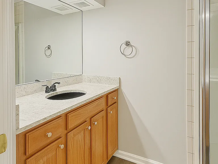 1357 Turner St — Photo 8