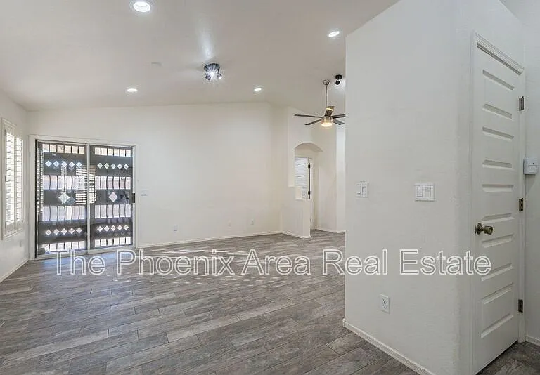 1125 W Macaw Dr — Photo 5