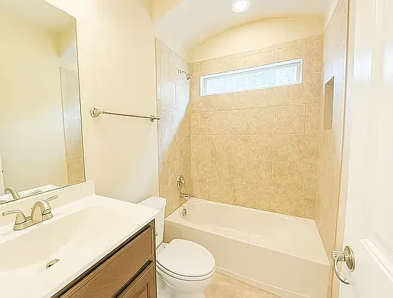 15841 Oak Pointe Dr — Photo 18