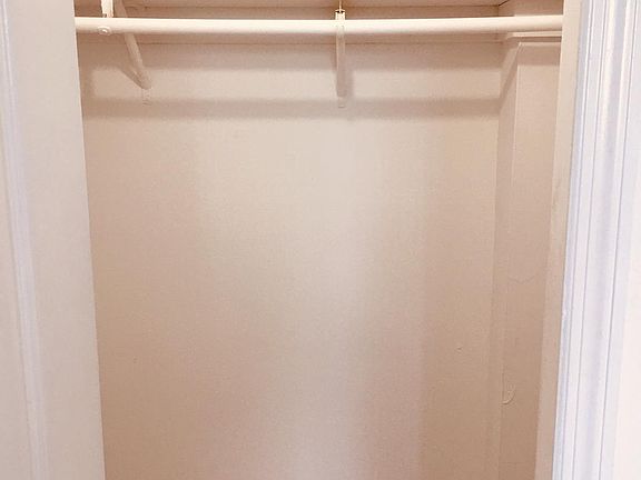 4th image of 606 W 81st St #1-309