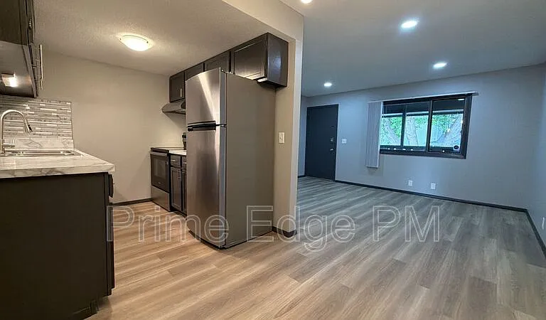 4520 Calvert St #5 — Photo 6