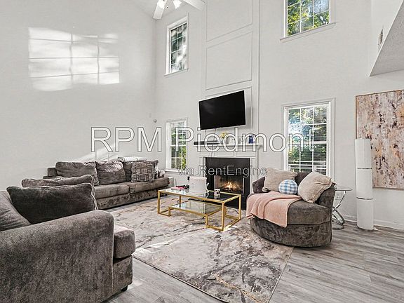2nd image of 550 Claudel Ct SW