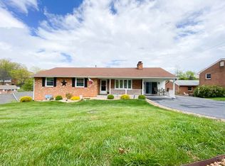 305 Whitehall Ave, Staunton, VA 24401