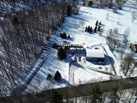 3rd image of 529 Poker Hill Road