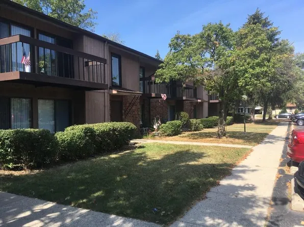 6143 W Coldspring Rd #101, Milwaukee, WI 53220