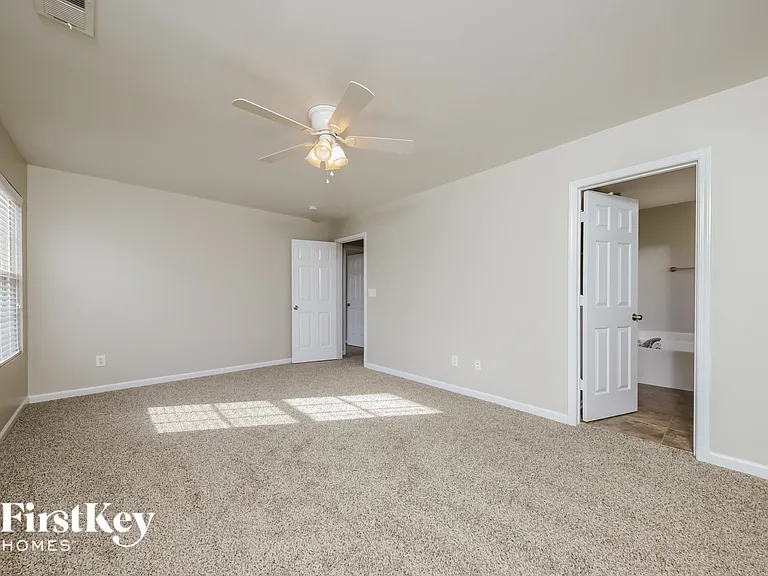 1511 Pecan Ln — Photo 10