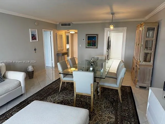 5401 Collins Ave #1123 — Photo 20