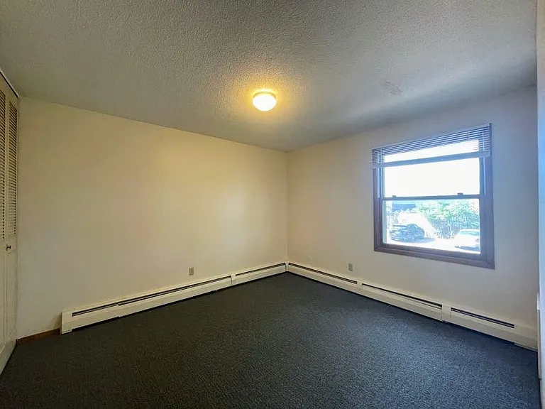 401 9th St SE #204 — Photo 14