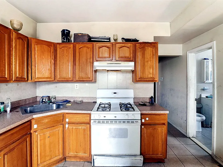 550 Norwood St #2 — Photo 10