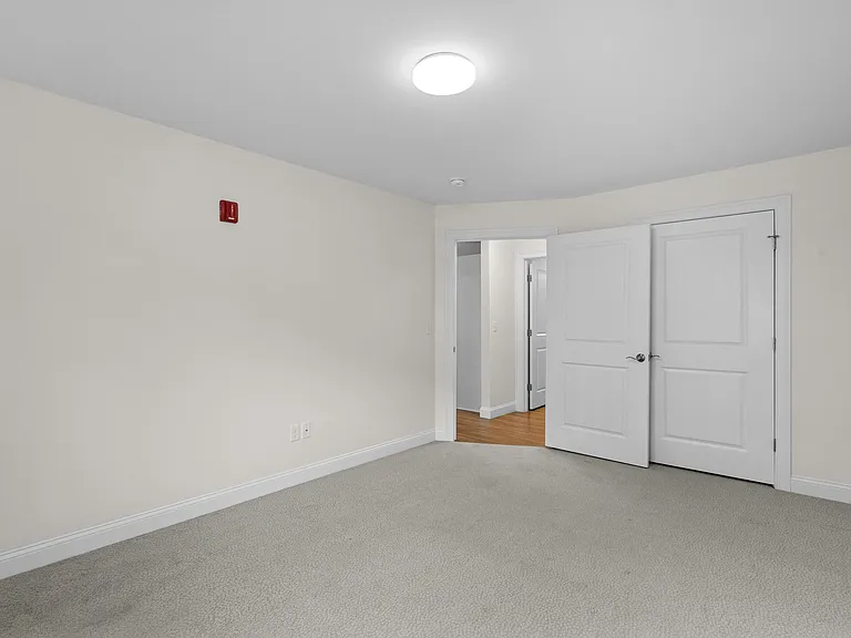 Autumn Woods Apartments — Photo 16