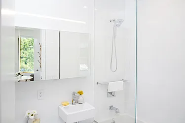 Rented by Solace SMC Inc