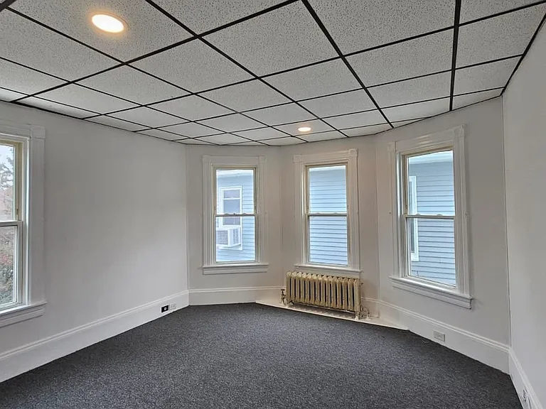 230 N 10th St #1 — Photo 2