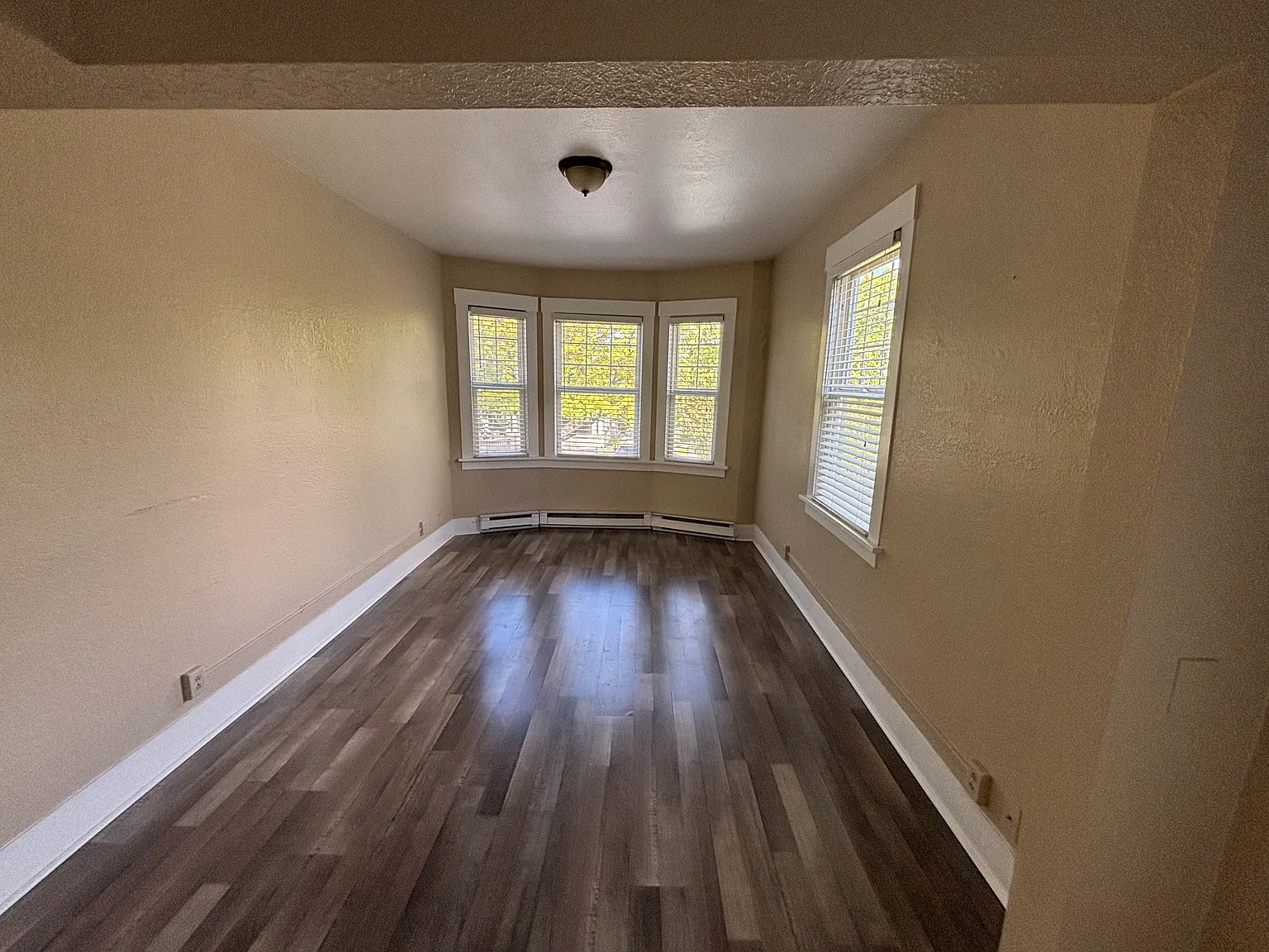 1 bed, 500 sqft, $1,695 — Photo 2