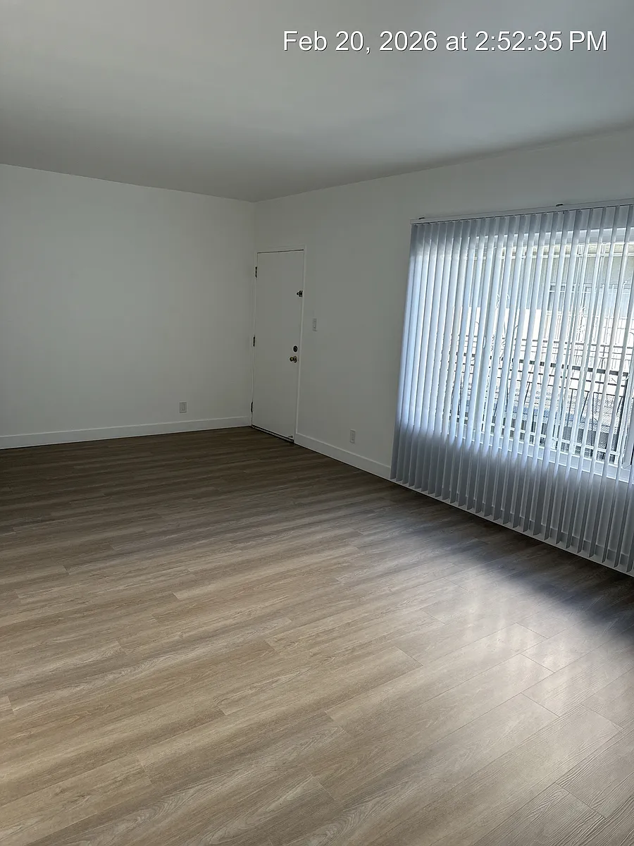 Building Photo - 3321 S Canfield Ave #19