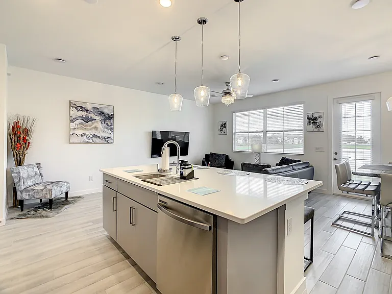 1055 Plantation Ln — Photo 25