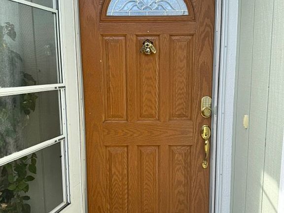 3rd image of 658 Racquet Club Cir